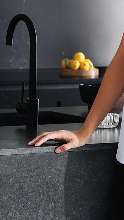 Caesarstone 5810_Black-Tempal